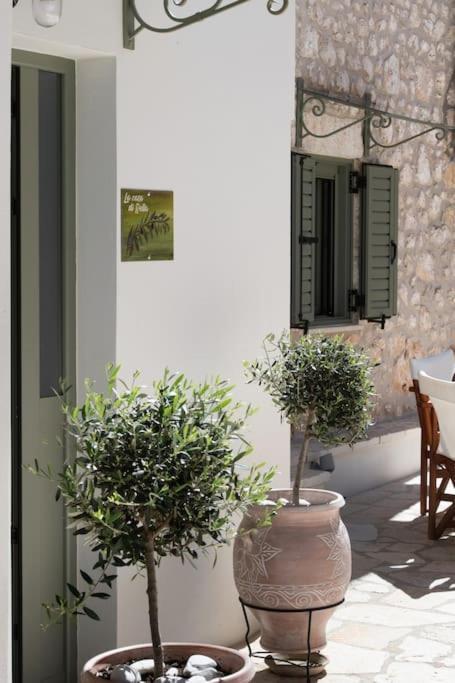 La Casa Di Bella A Tradional Stone House With Barbecue Villa Kariá Exteriör bild