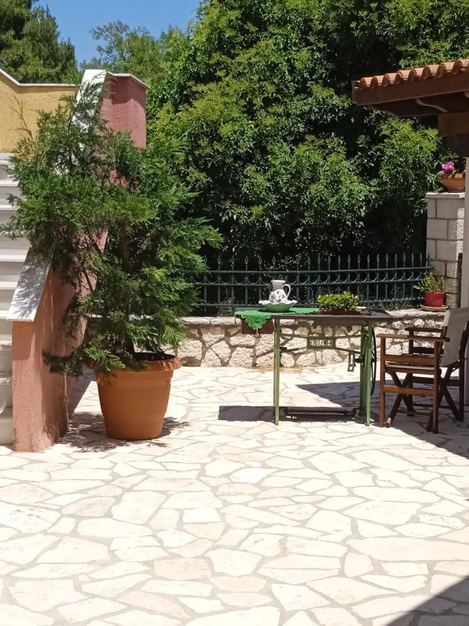 La Casa Di Bella A Tradional Stone House With Barbecue Villa Kariá Exteriör bild