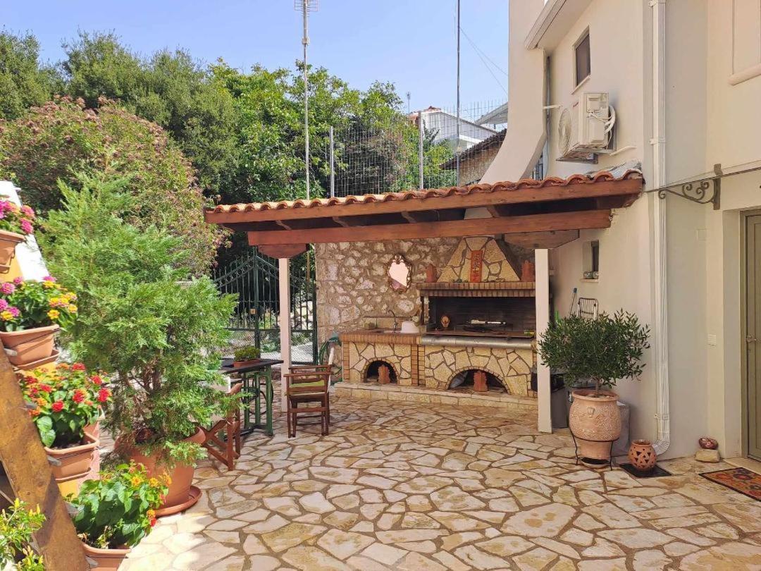La Casa Di Bella A Tradional Stone House With Barbecue Villa Kariá Exteriör bild
